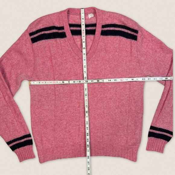 Vintage Pink Wool Blend V Neck Sweater | Size Medium | - Picture 5 of 6